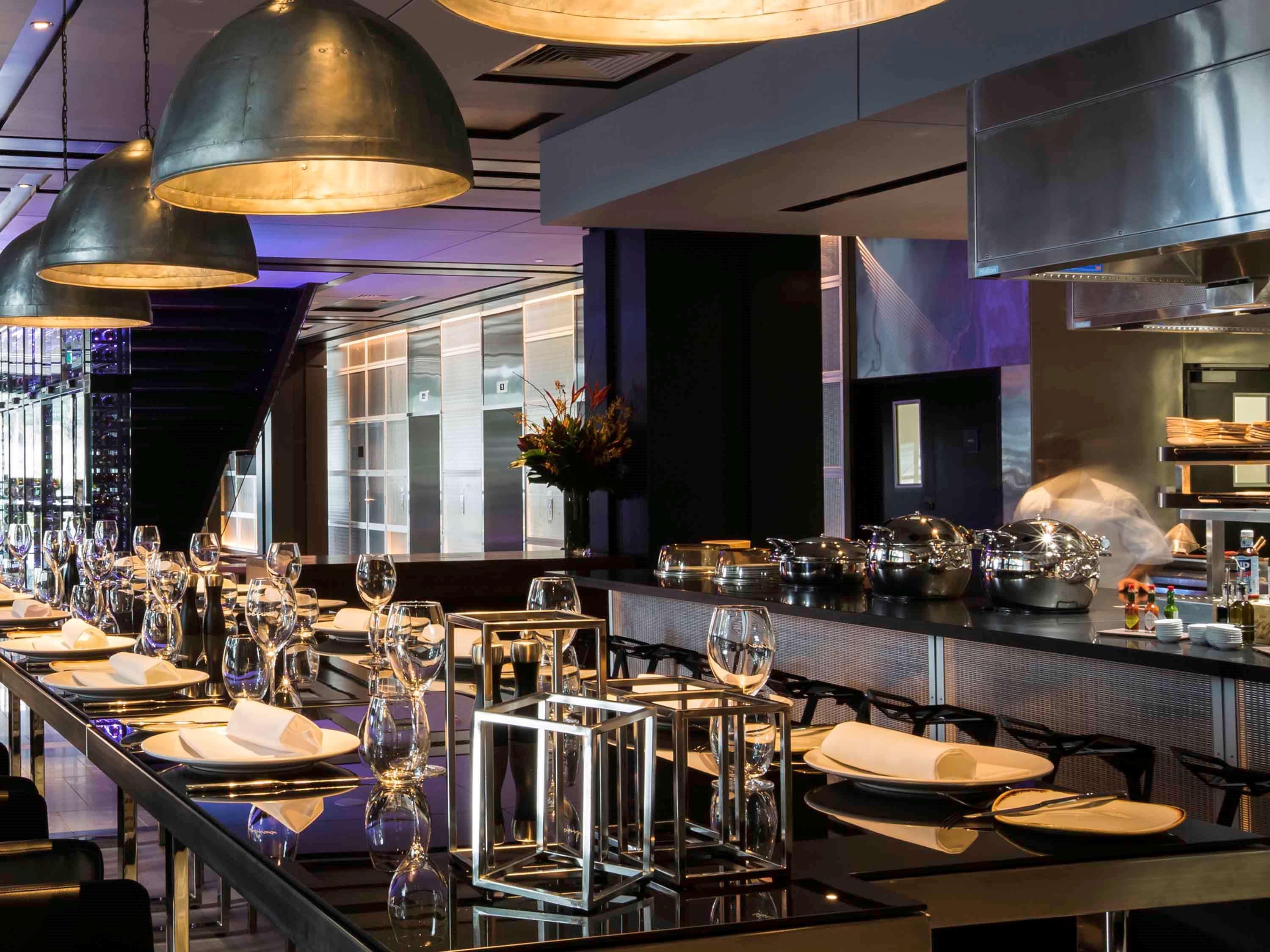 Pullman Sydney Airport Hotel Eksteriør billede The interior of the restaurant