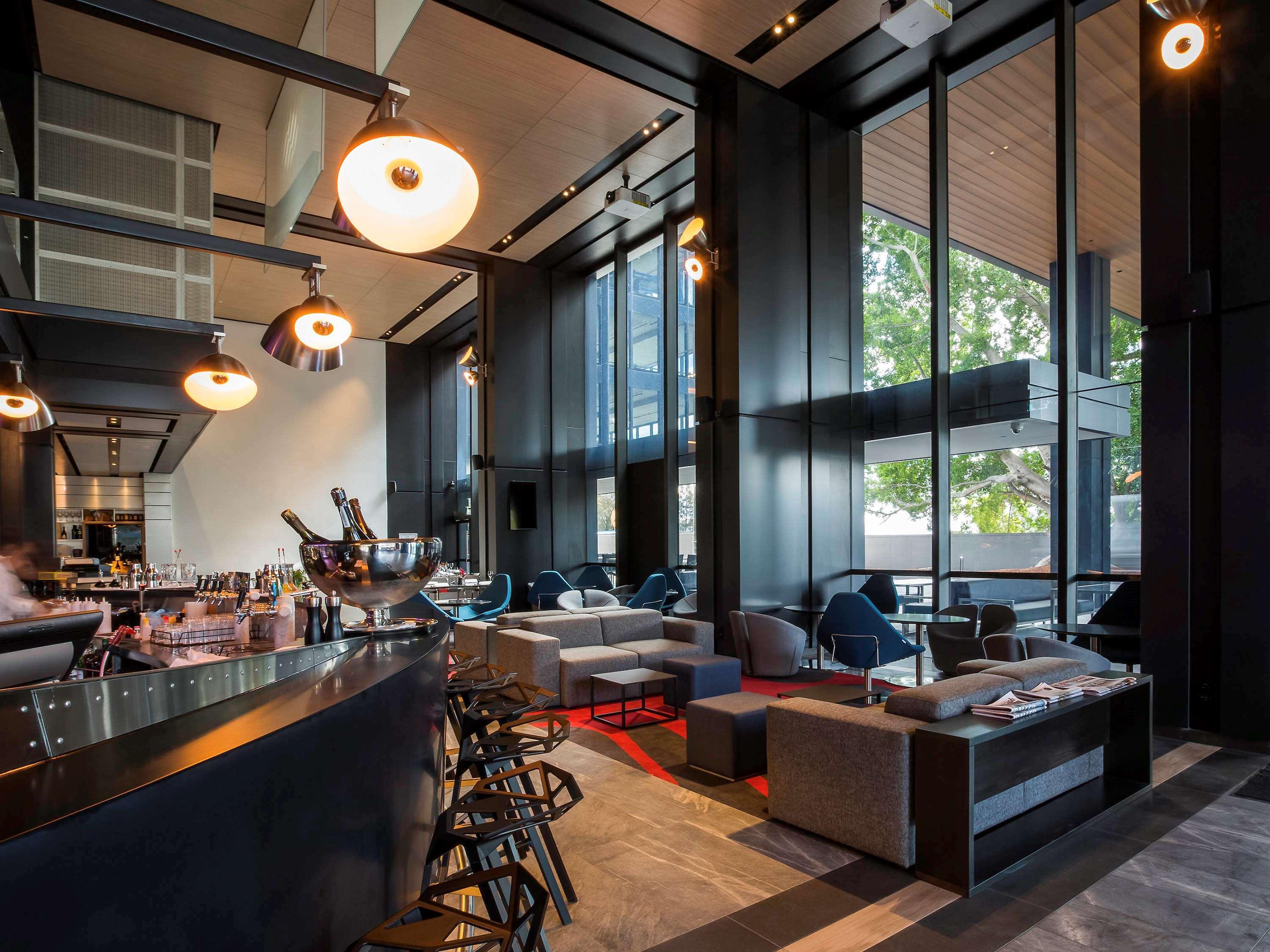 Pullman Sydney Airport Hotel Eksteriør billede The lounge at the hotel