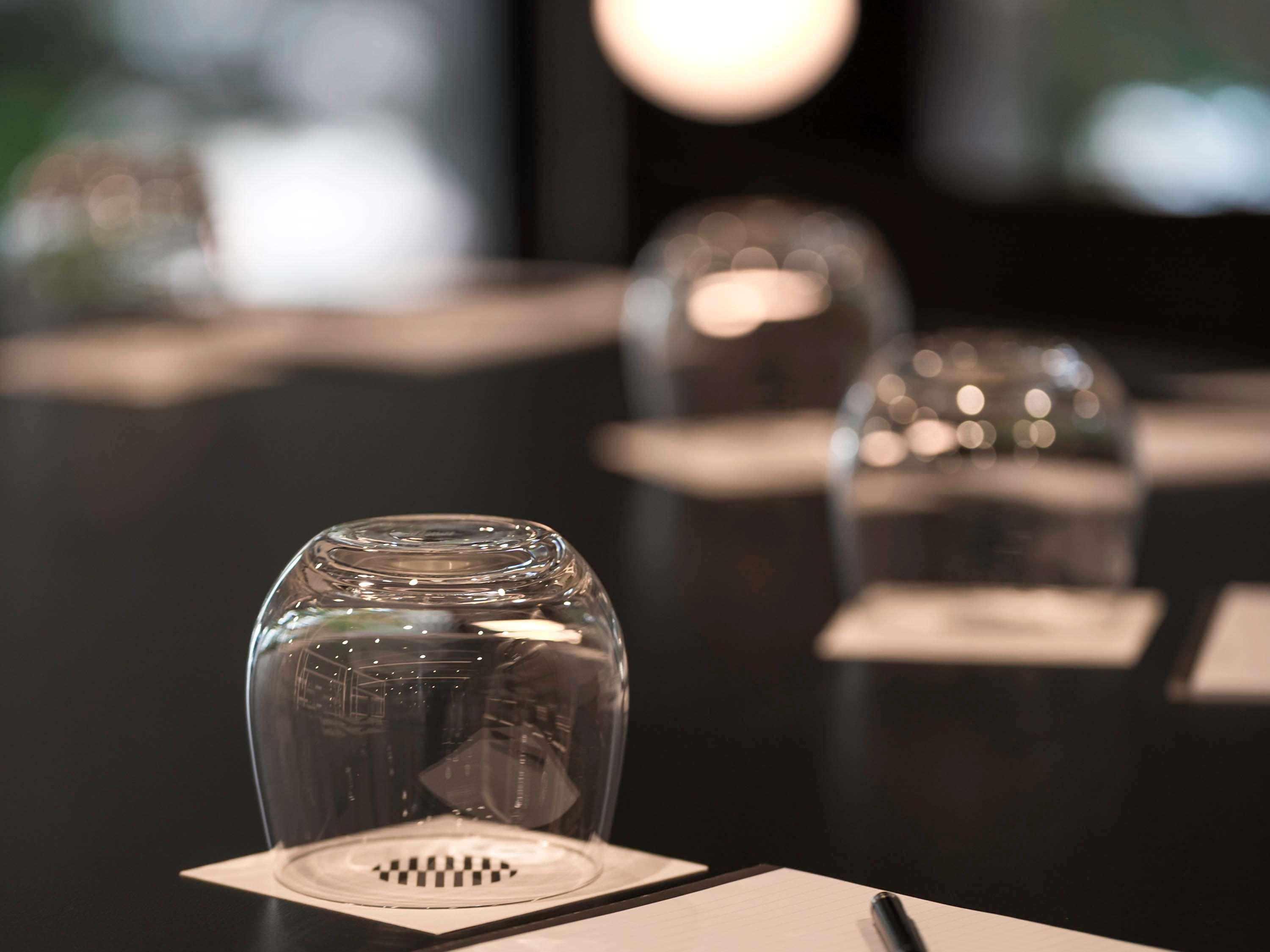 Pullman Sydney Airport Hotel Eksteriør billede A salt cellar