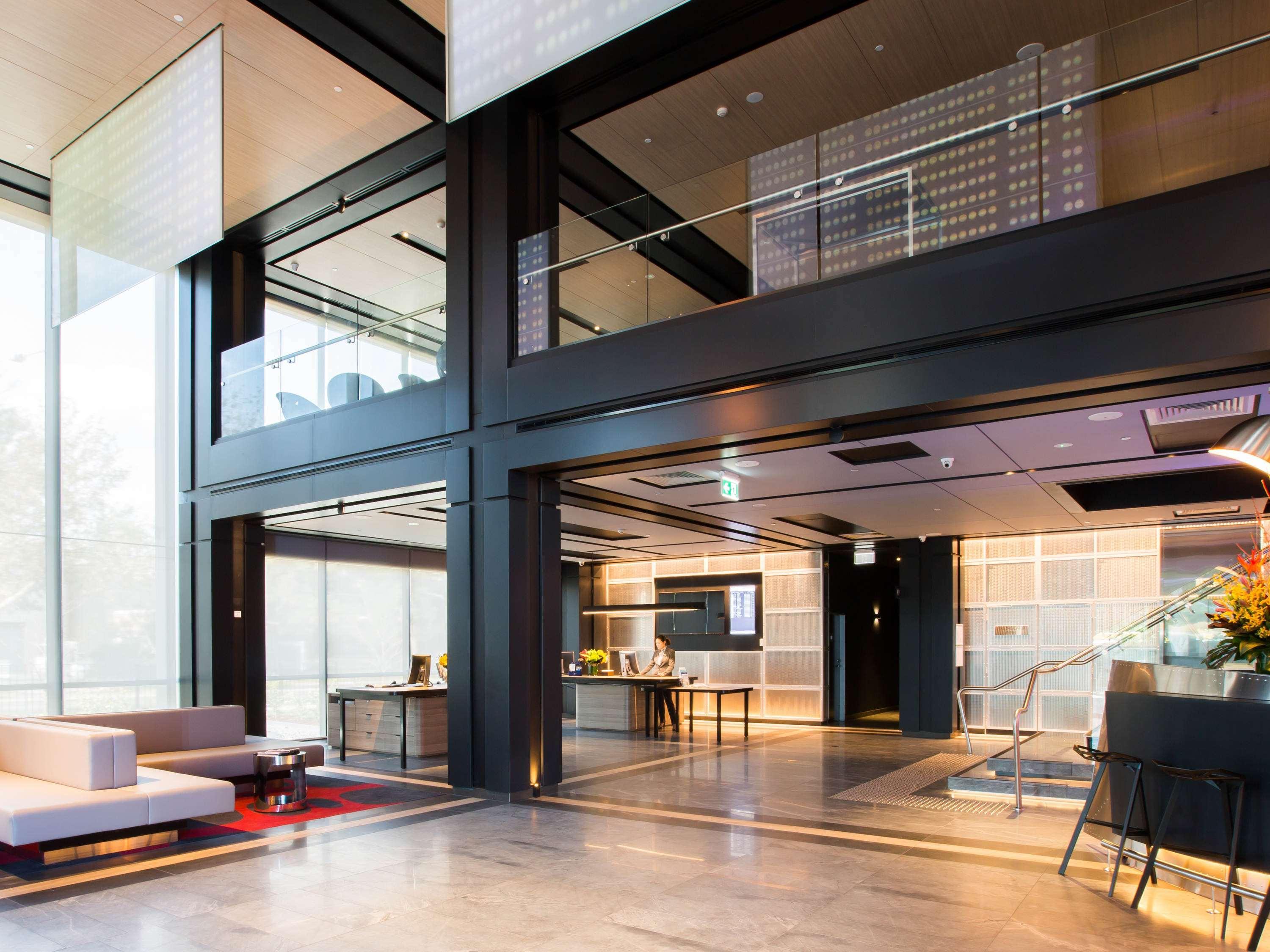 Pullman Sydney Airport Hotel Eksteriør billede The interior of the hotel