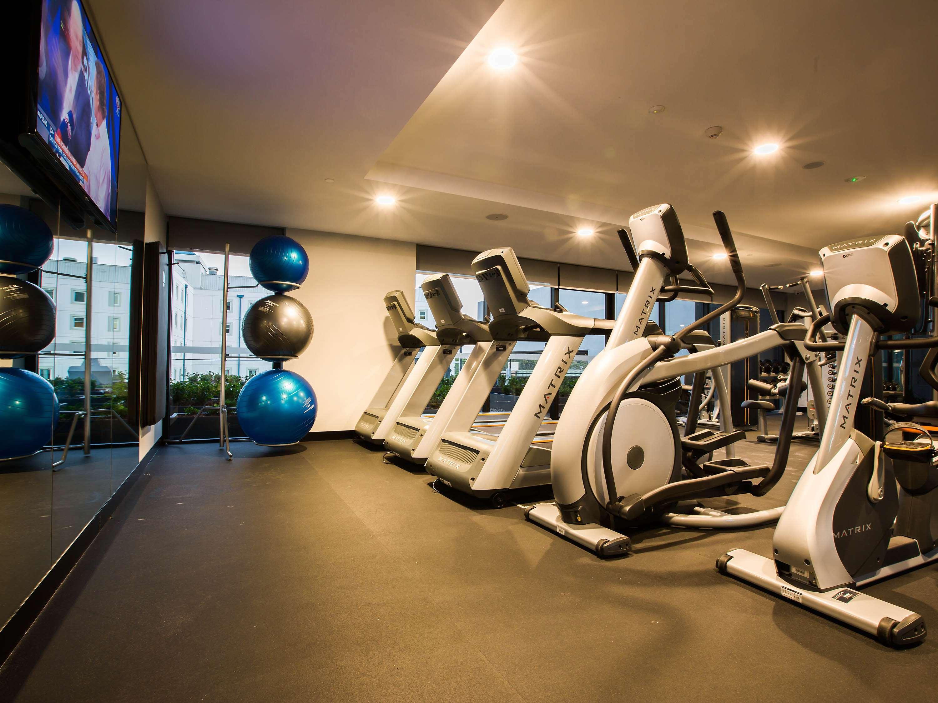 Pullman Sydney Airport Hotel Eksteriør billede The gym at the hotel