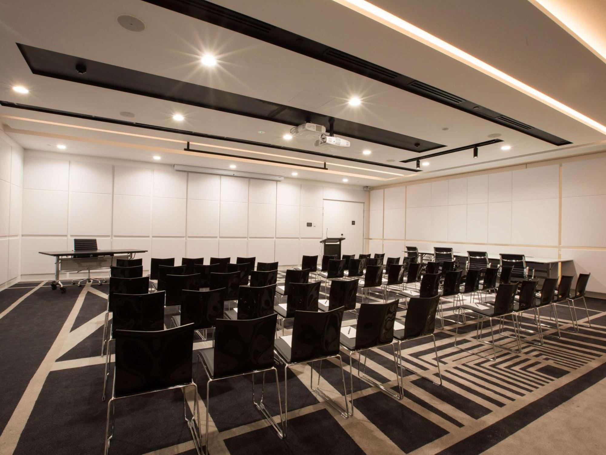 Pullman Sydney Airport Hotel Eksteriør billede Meeting room